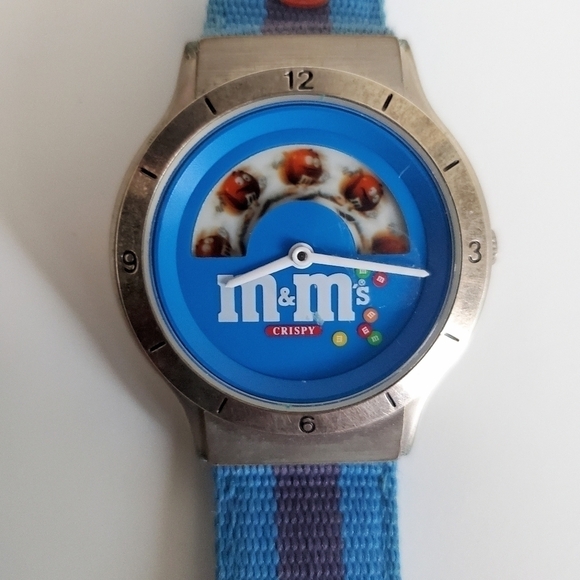 1999 Vintage M&M's Crispy Watch Blue Striped Buckle Band Round Face Silver Tone - Picture 3 of 6